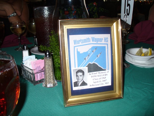 Tom Sellers Memorial.JPG