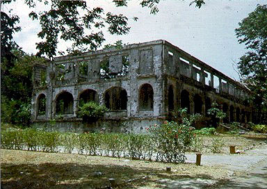 hq.jpg (50690 bytes)